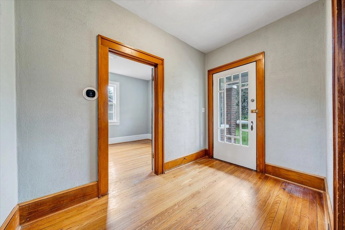 2633 Cedarhurst AVE - Photo 4