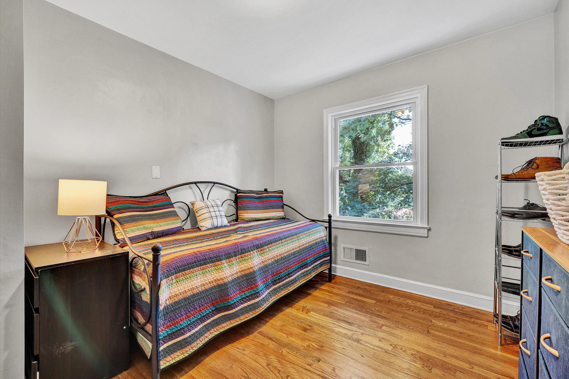 3736 Barberry AVE - Photo 10