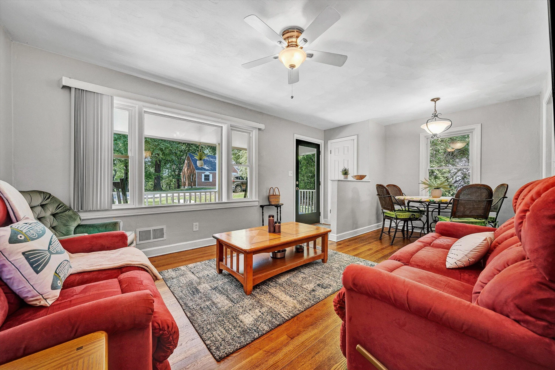 3736 Barberry AVE - Photo 4
