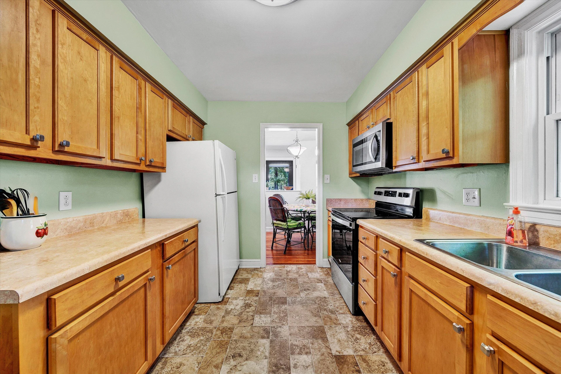 3736 Barberry AVE - Photo 8