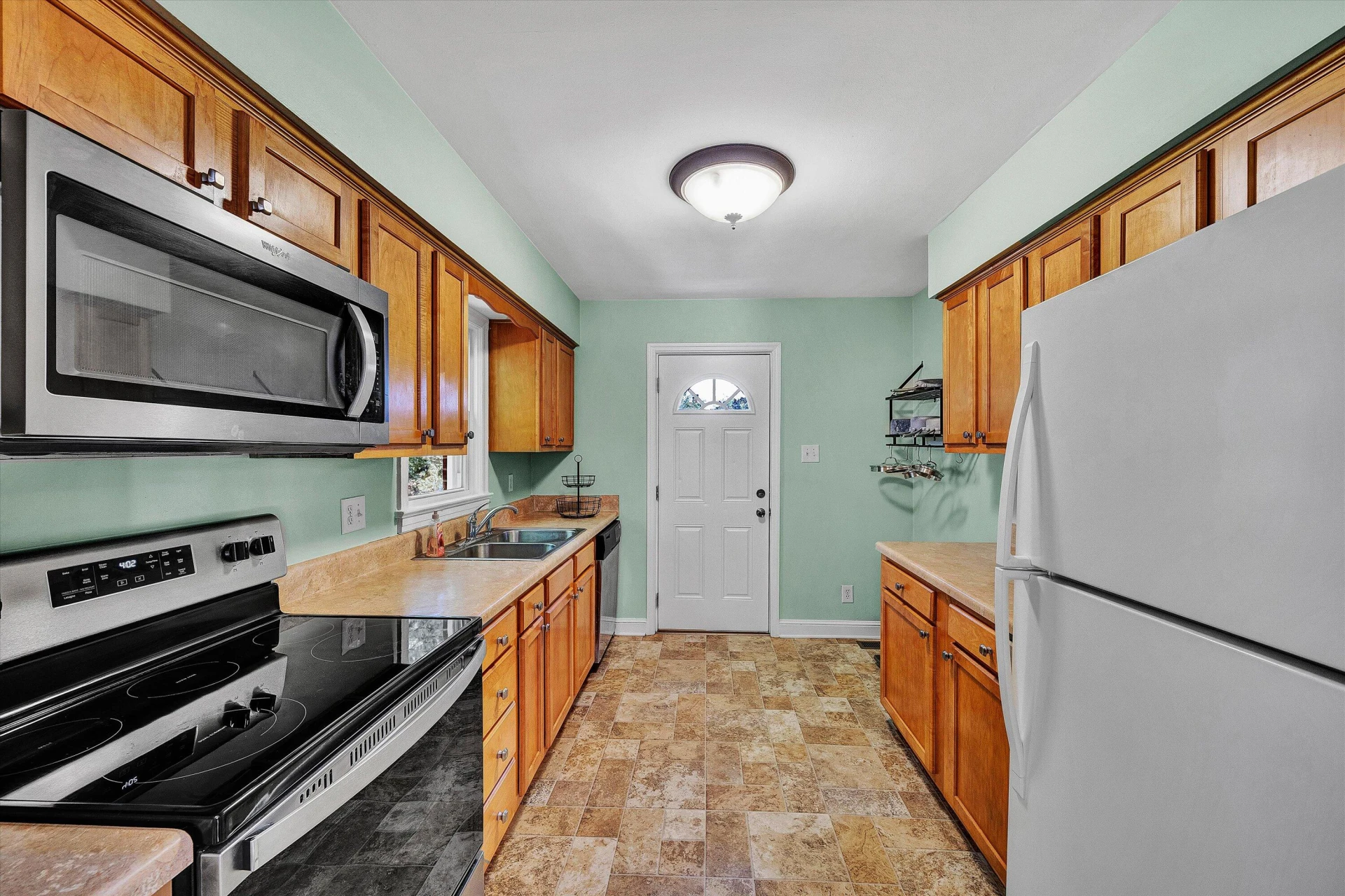 3736 Barberry AVE - Photo 9