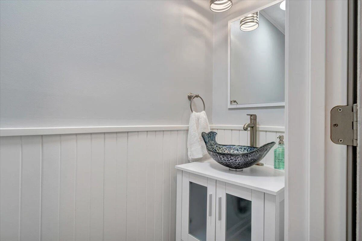 90 Waterpoint DR - Photo 25