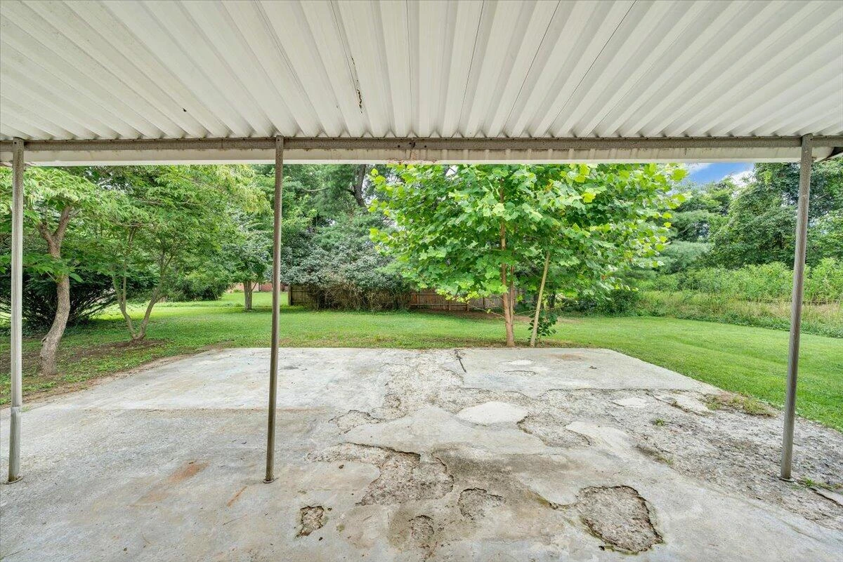 2029 Hampshire AVE - Photo 19