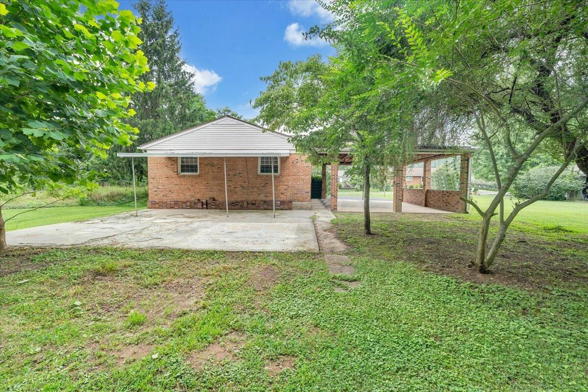 2029 Hampshire AVE - Photo 21