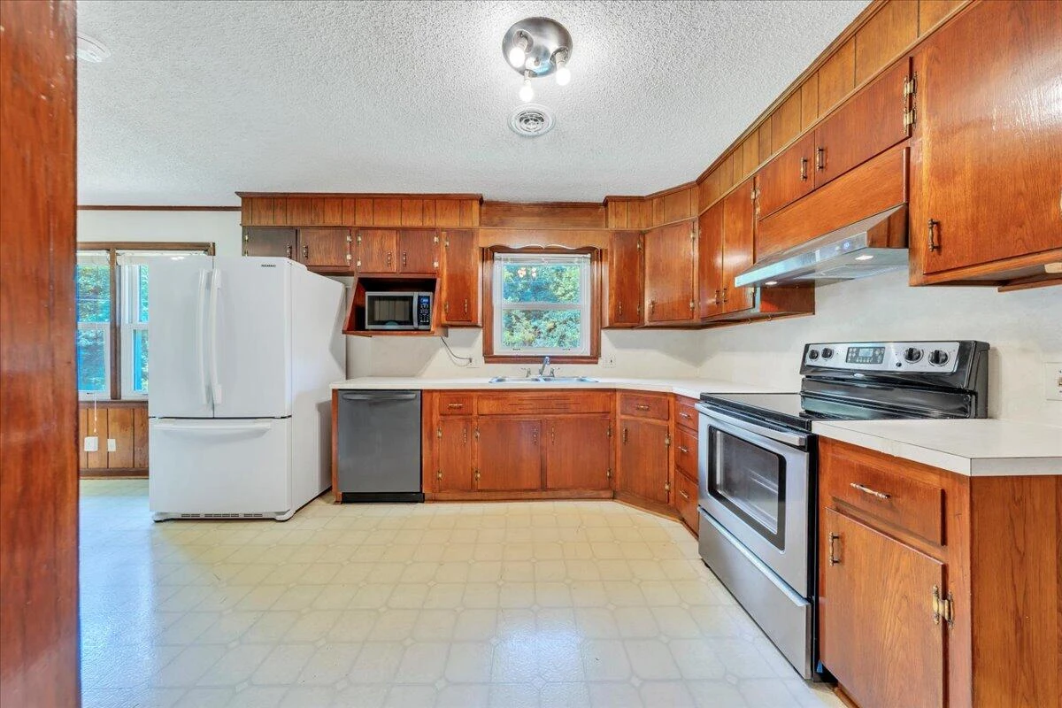 3151 Golden View RD - Photo 16