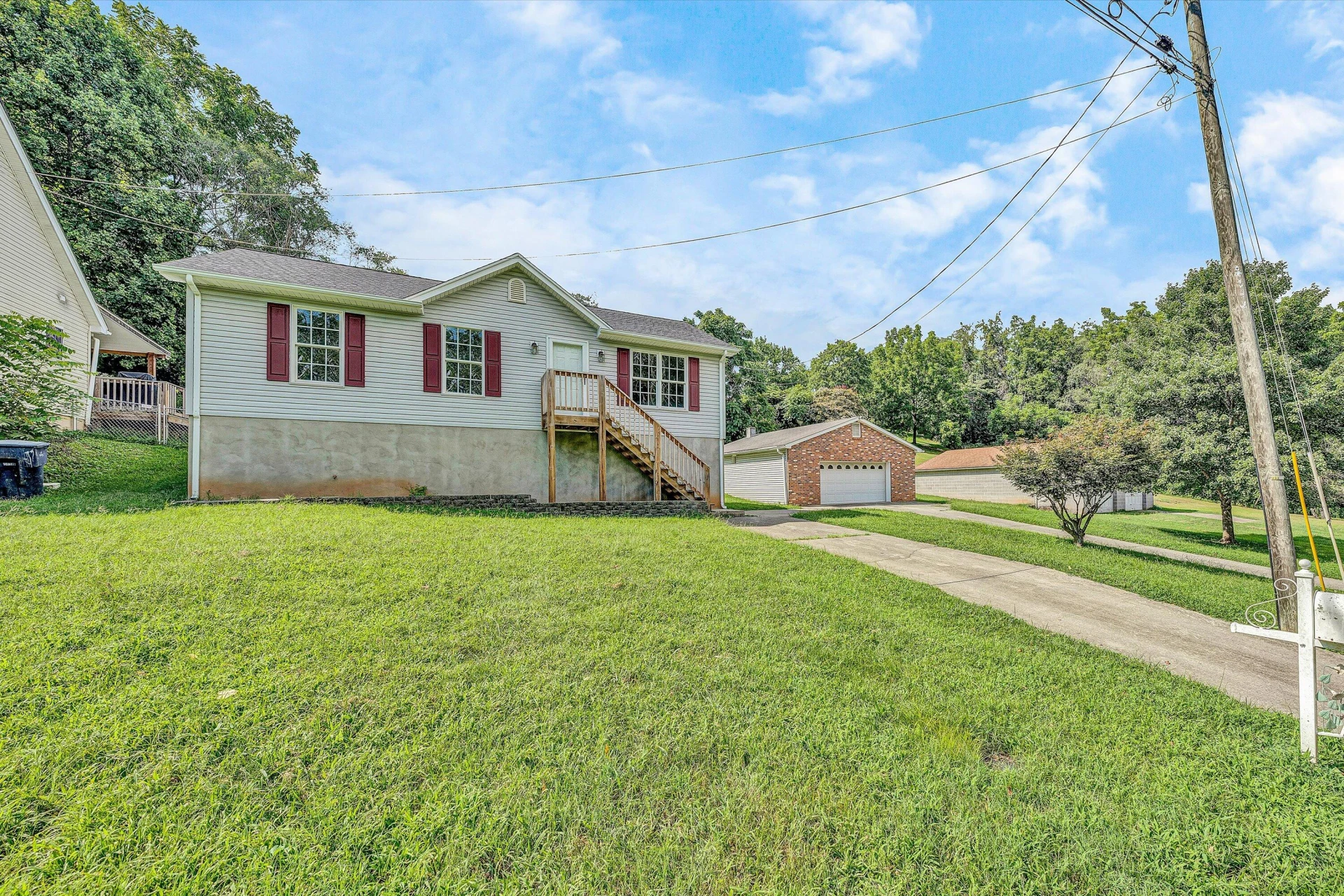 2624 Shull RD - Photo 2