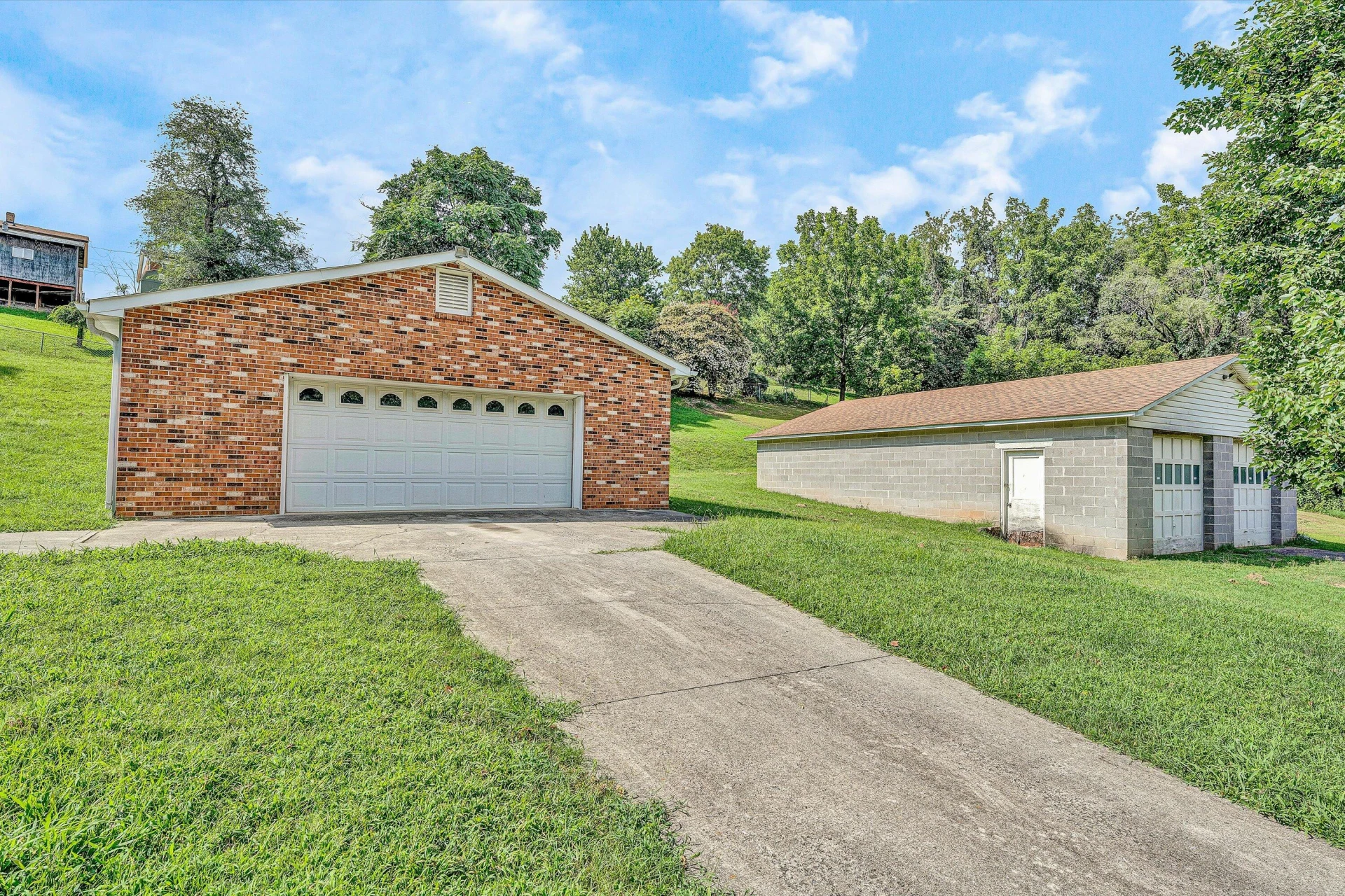 2624 Shull RD - Photo 22