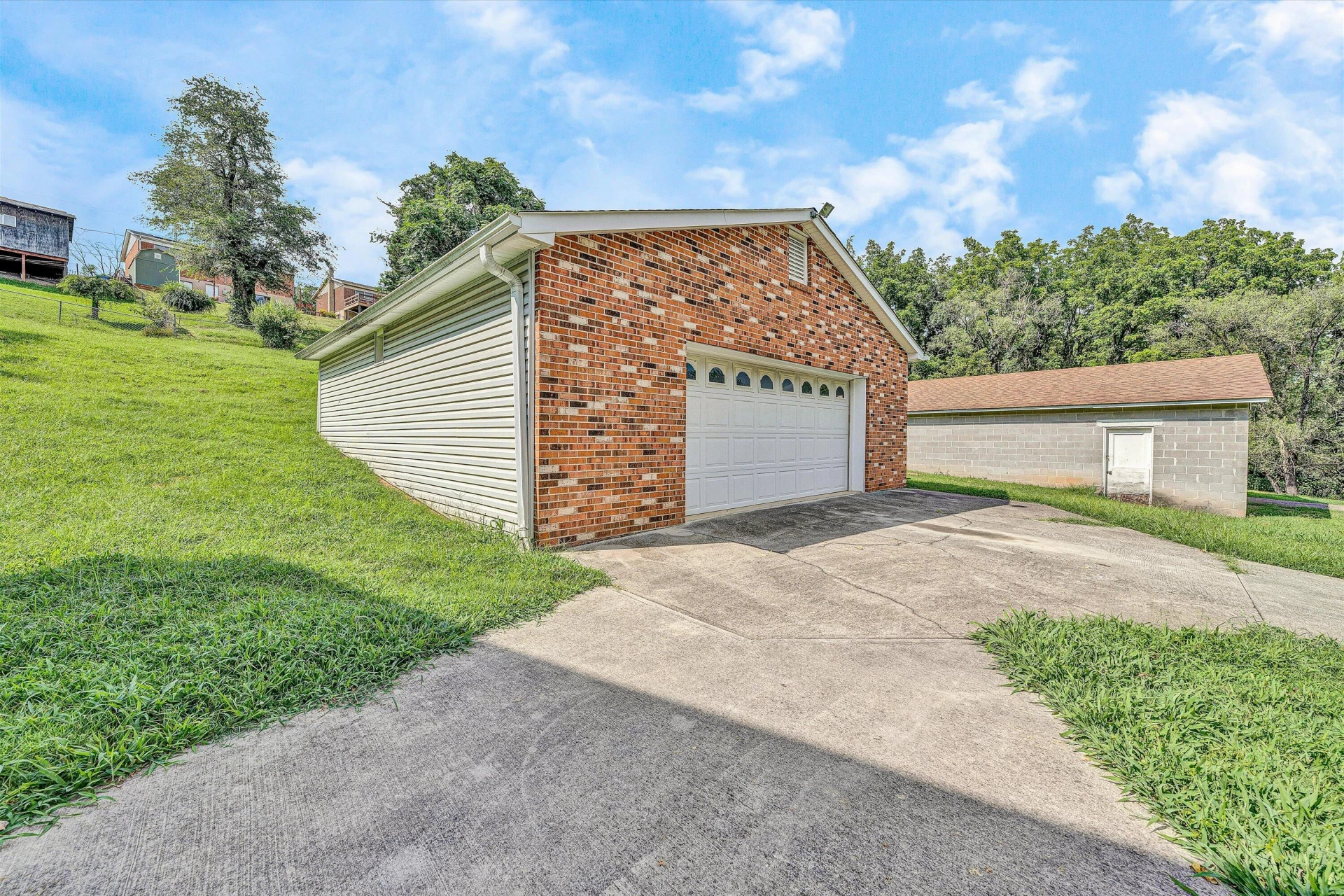 2624 Shull RD - Photo 23