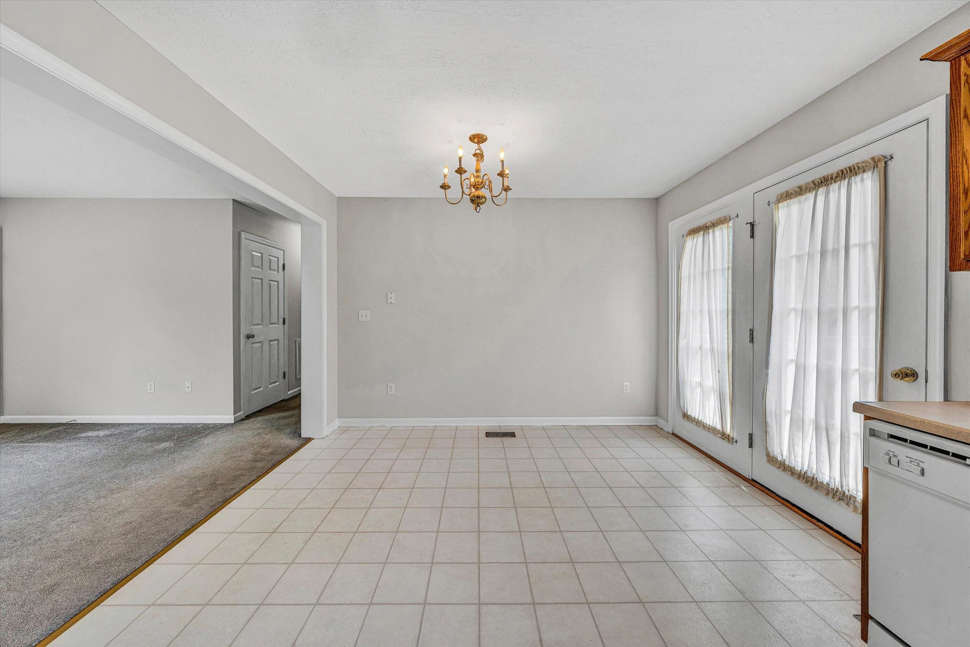 2624 Shull RD - Photo 8