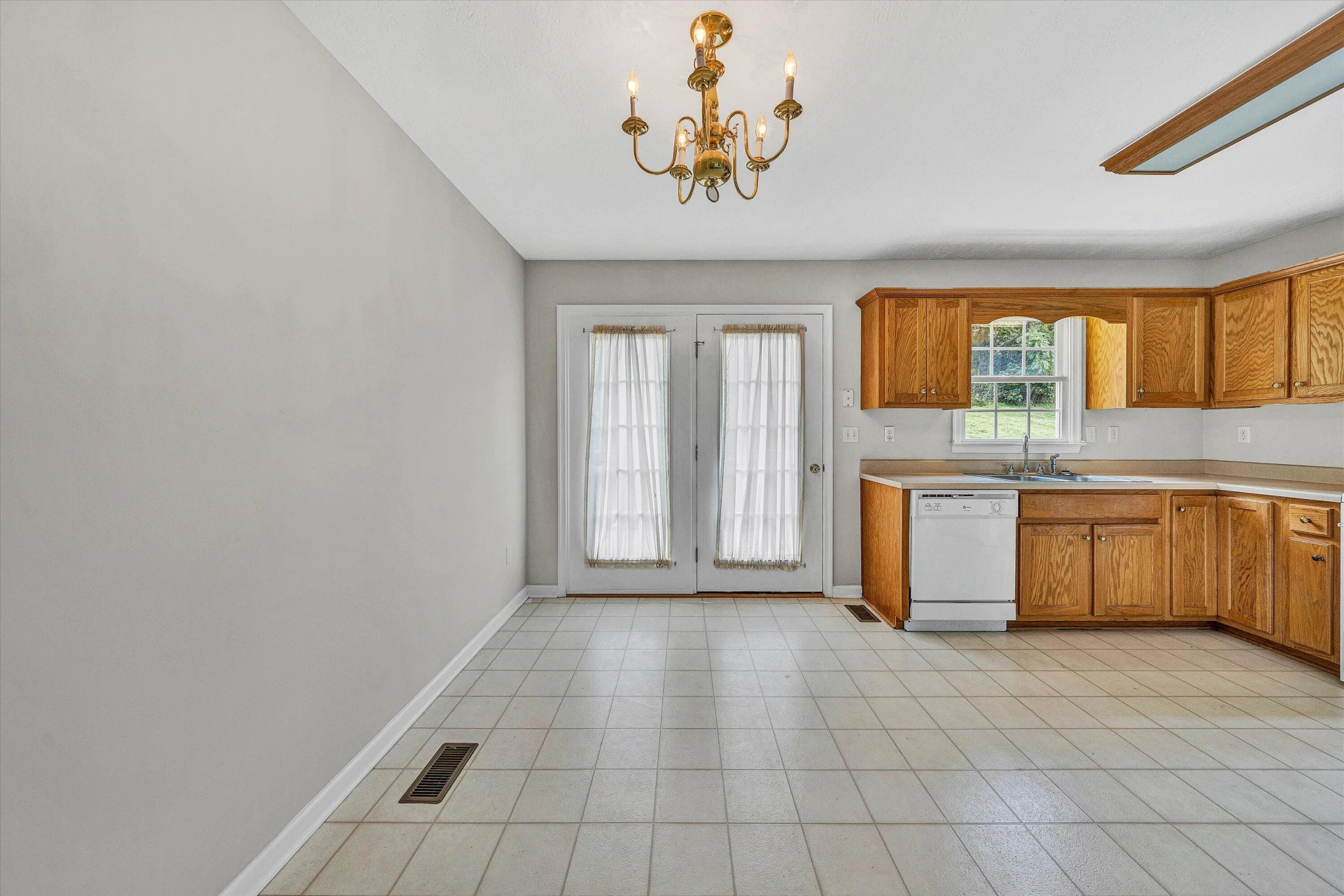 2624 Shull RD - Photo 9