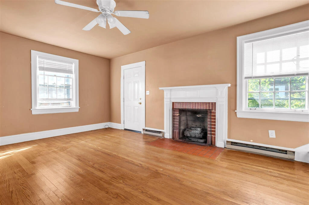3812 Sunrise AVE - Photo 4