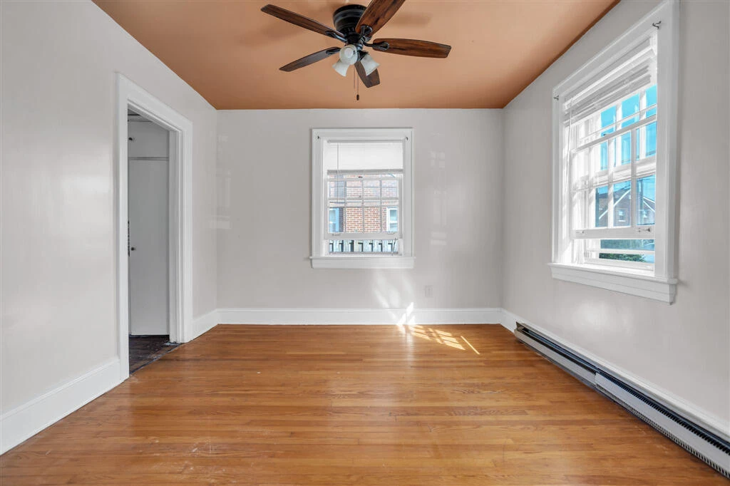 3812 Sunrise AVE - Photo 5