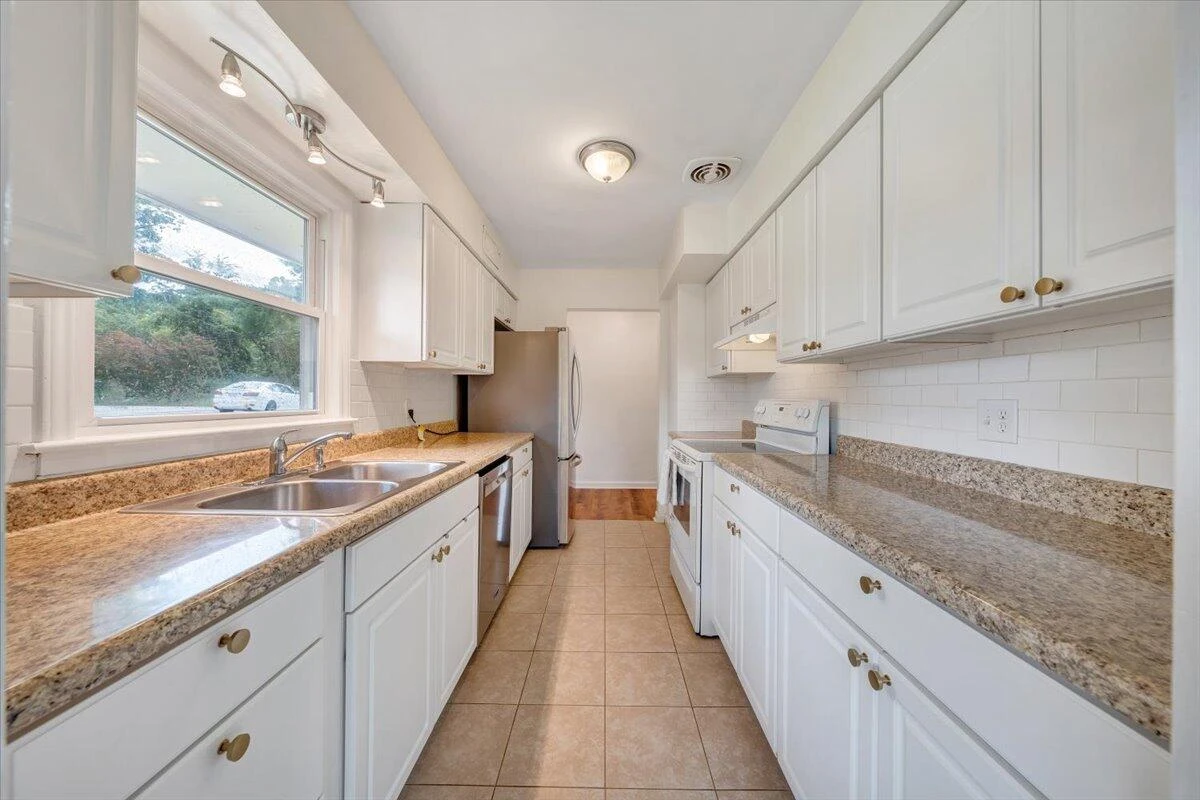 2731 Fawn RD - Photo 8