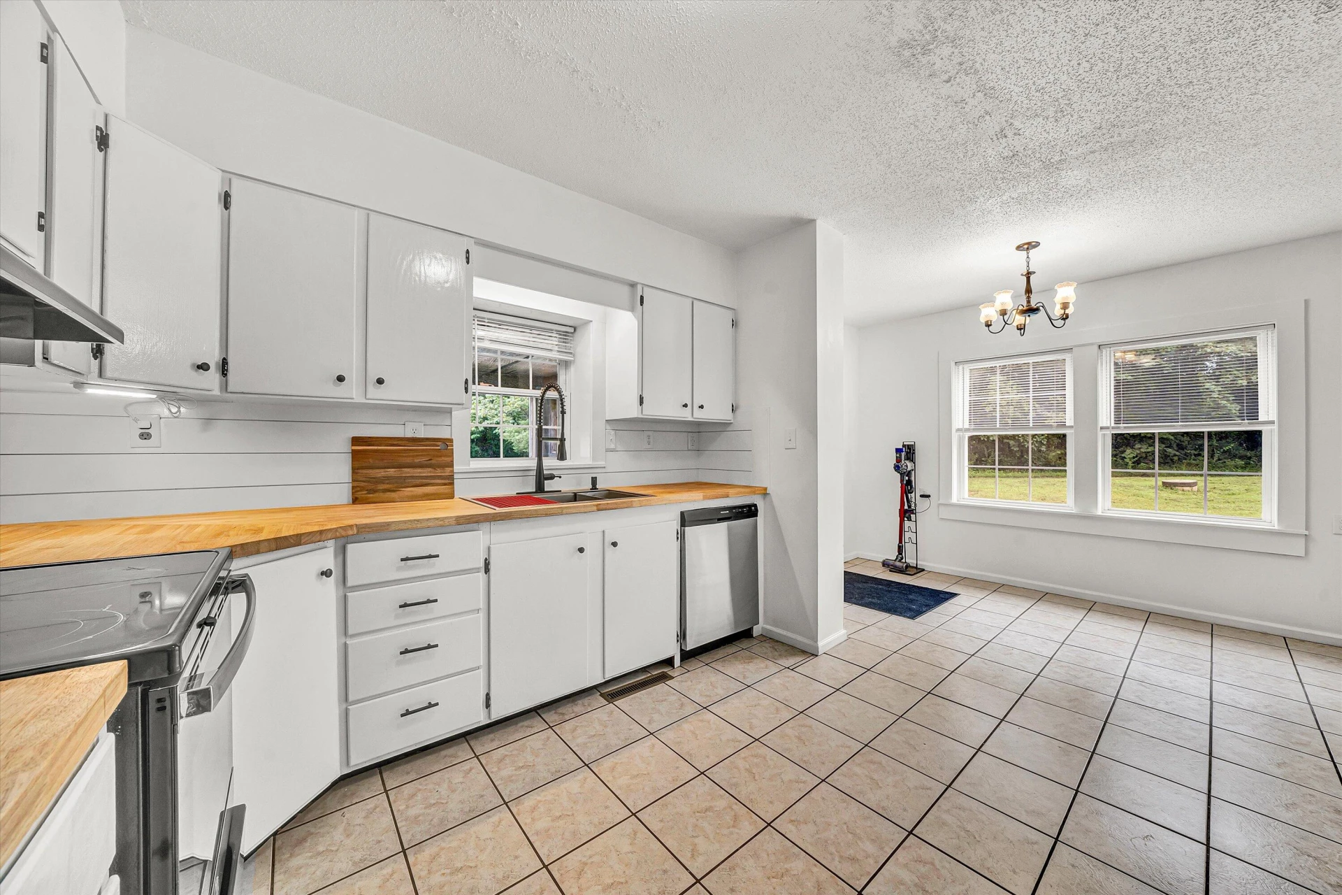 5075 Snow Creek RD - Photo 14