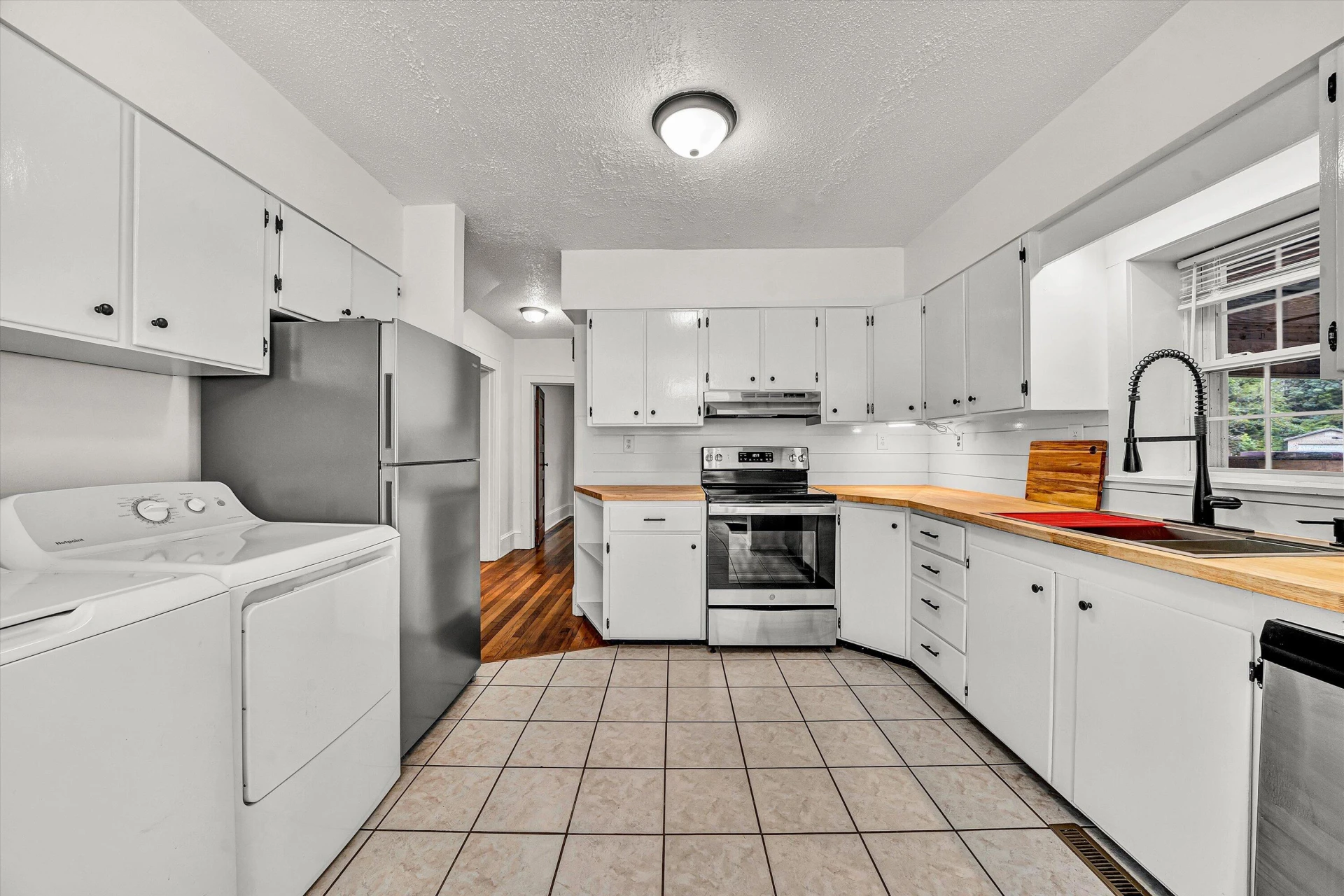 5075 Snow Creek RD - Photo 15