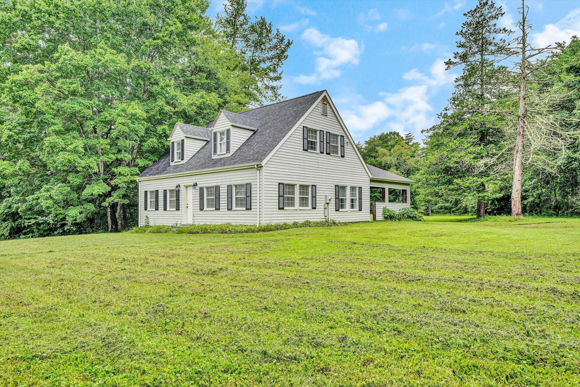 5075 Snow Creek RD - Photo 4