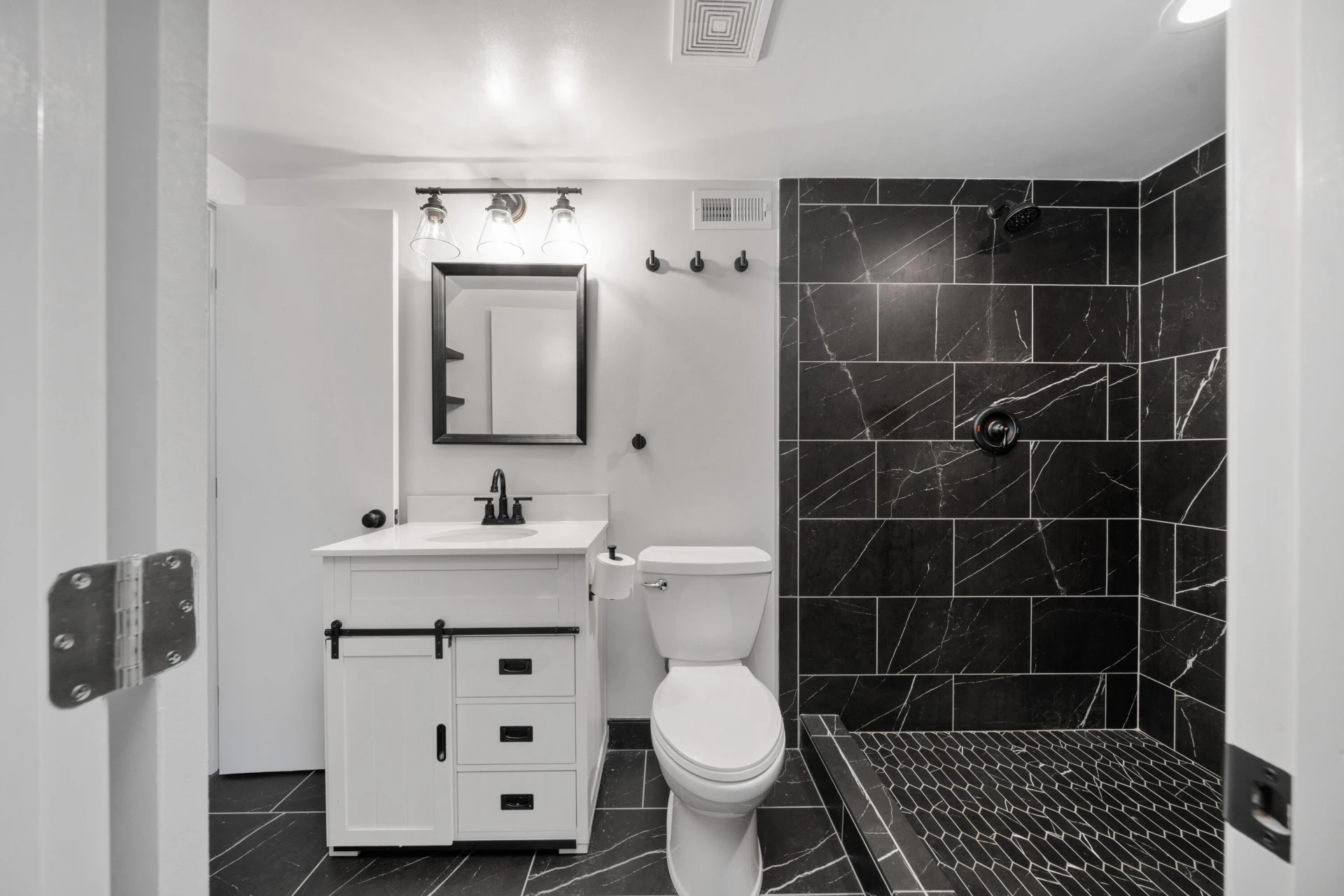 2812 Arrington DR - Photo 14