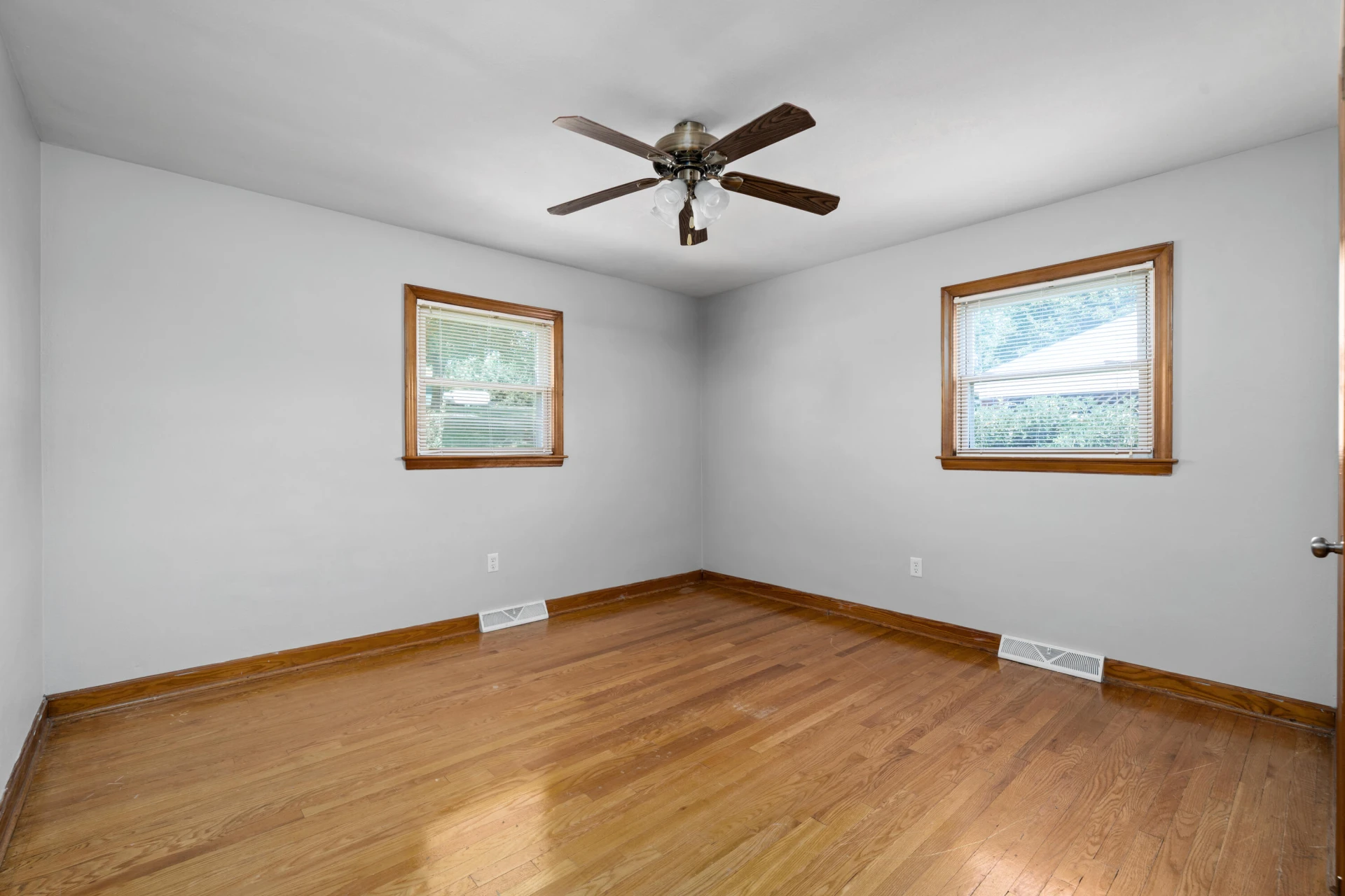 2812 Arrington DR - Photo 8
