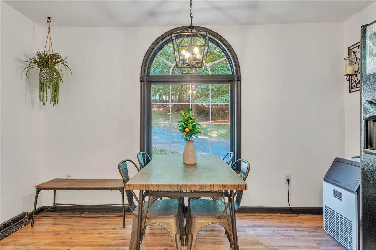 709 Forest Lawn DR - Photo 17