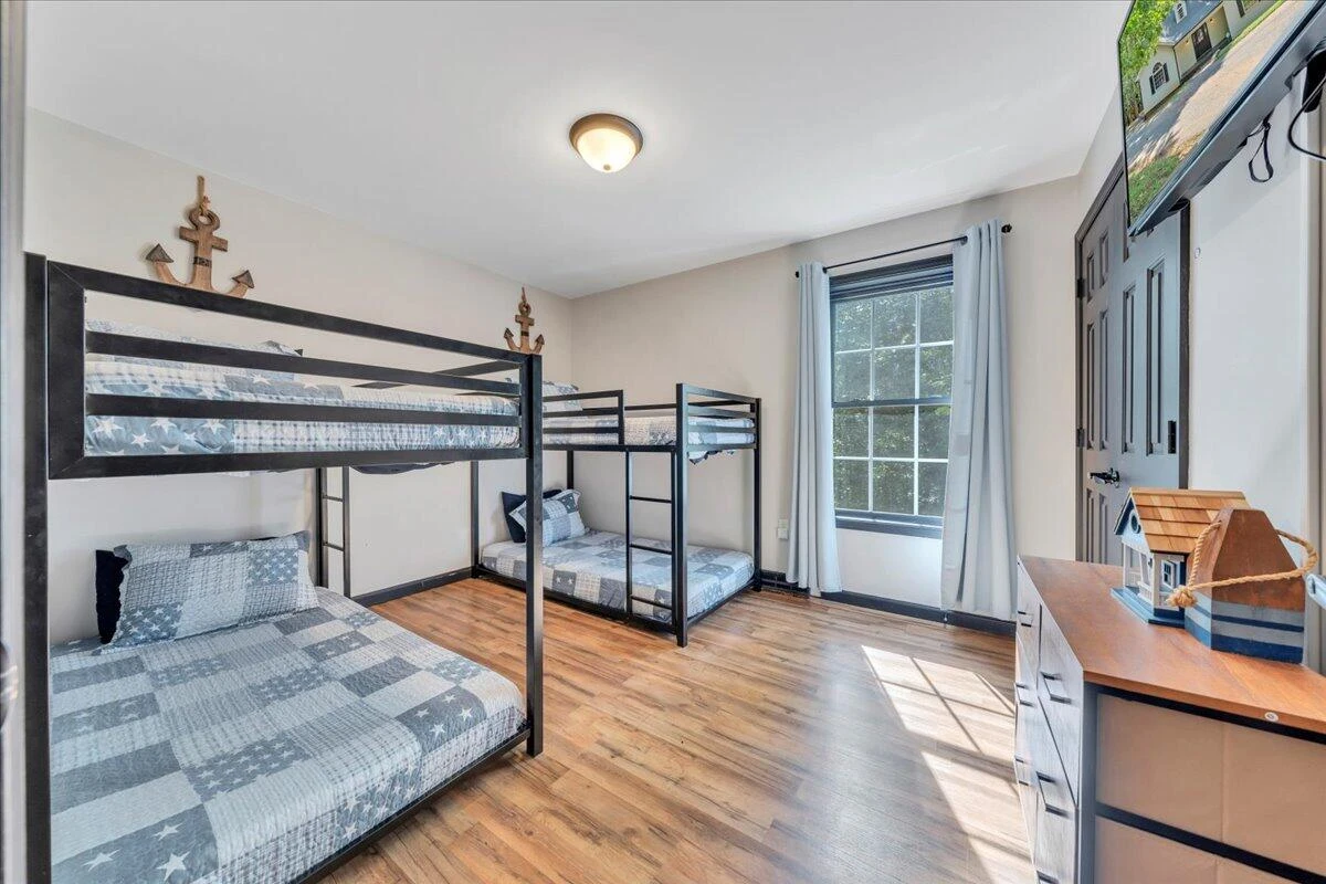 709 Forest Lawn DR - Photo 22