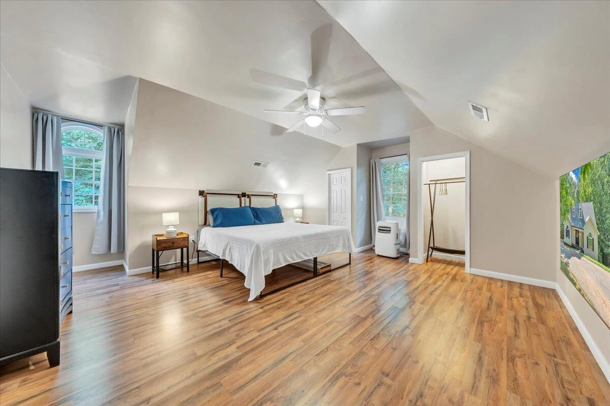 709 Forest Lawn DR - Photo 25