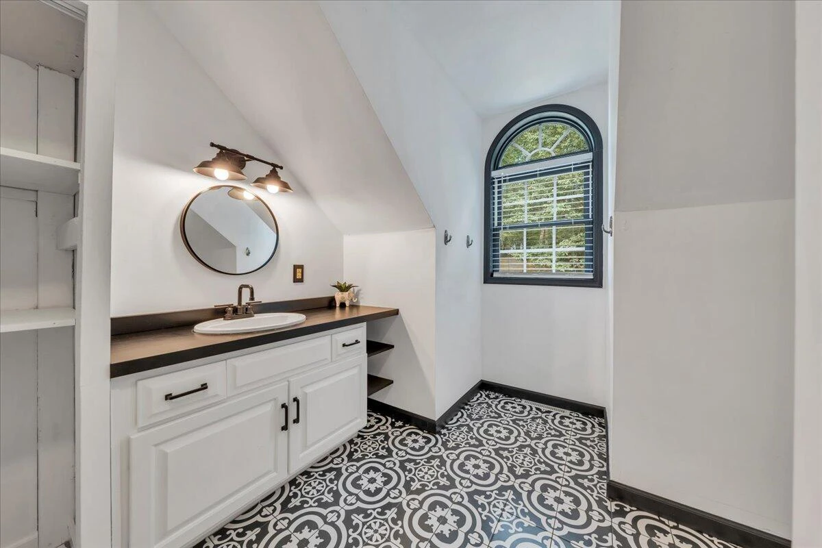 709 Forest Lawn DR - Photo 26