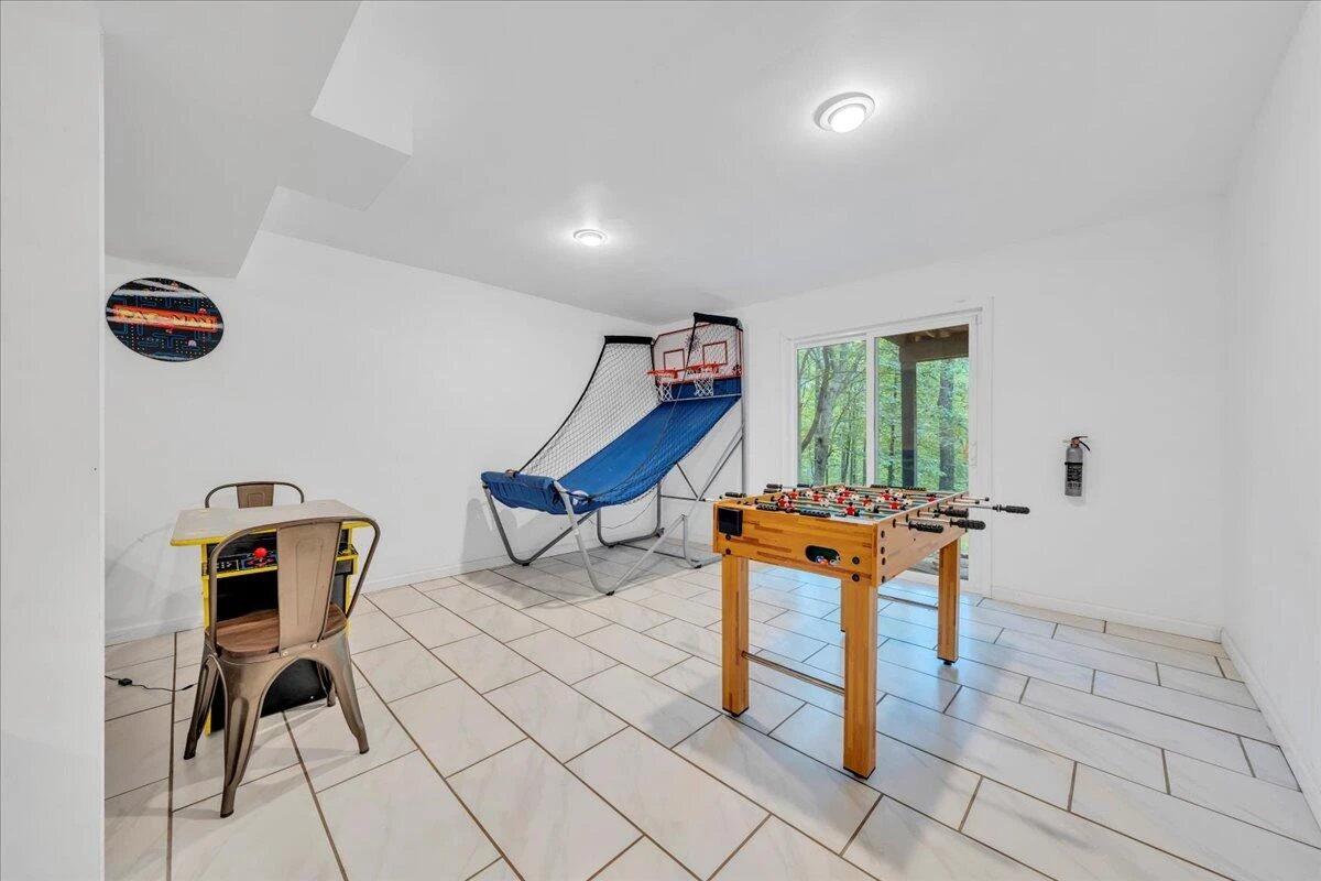 709 Forest Lawn DR - Photo 34