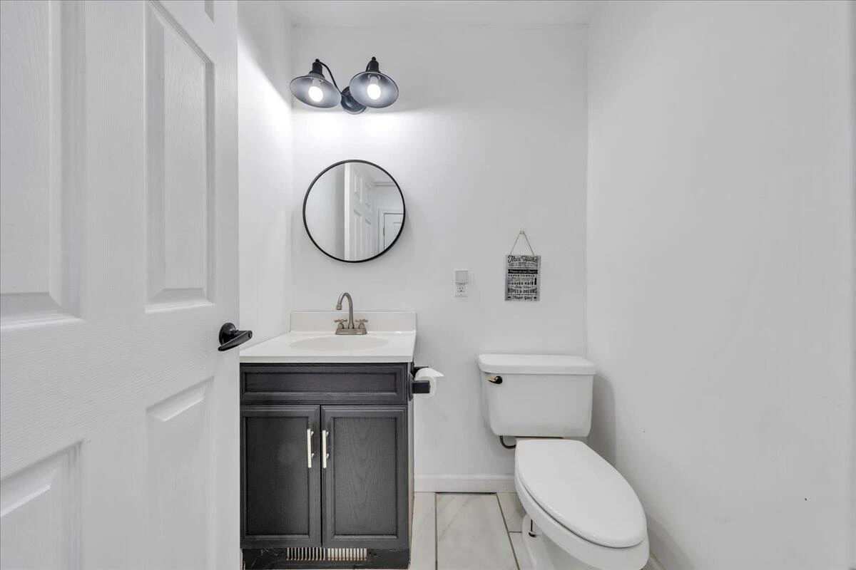 709 Forest Lawn DR - Photo 37