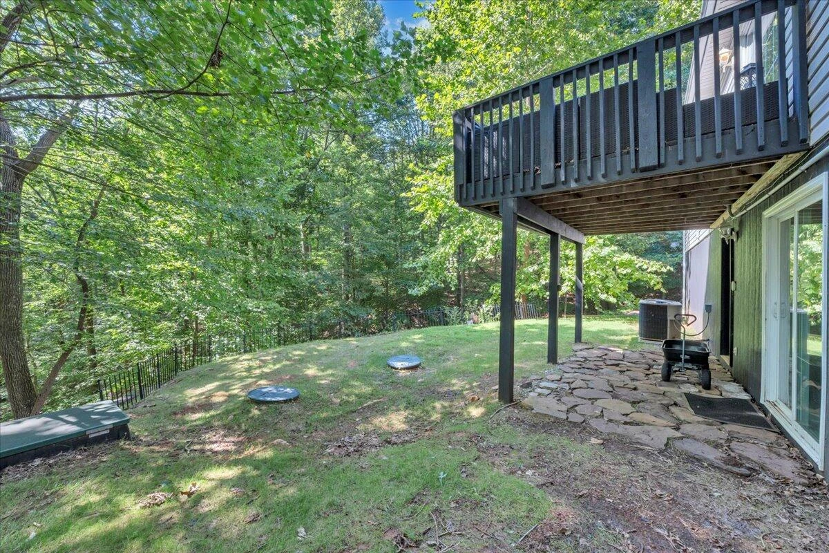 709 Forest Lawn DR - Photo 38