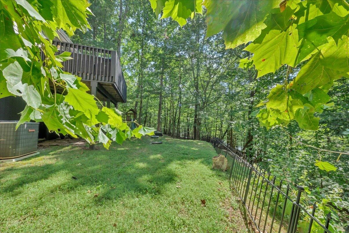 709 Forest Lawn DR - Photo 43