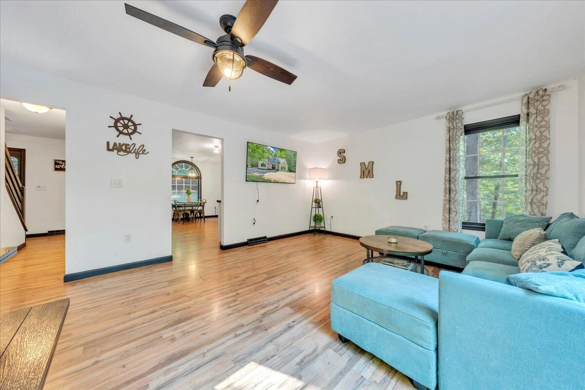 709 Forest Lawn DR - Photo 10