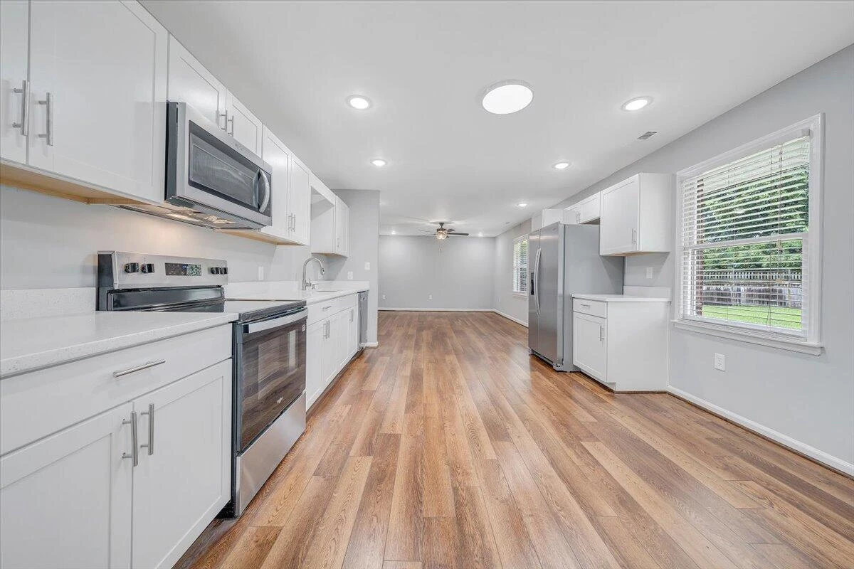 3409 Preston AVE - Photo 10