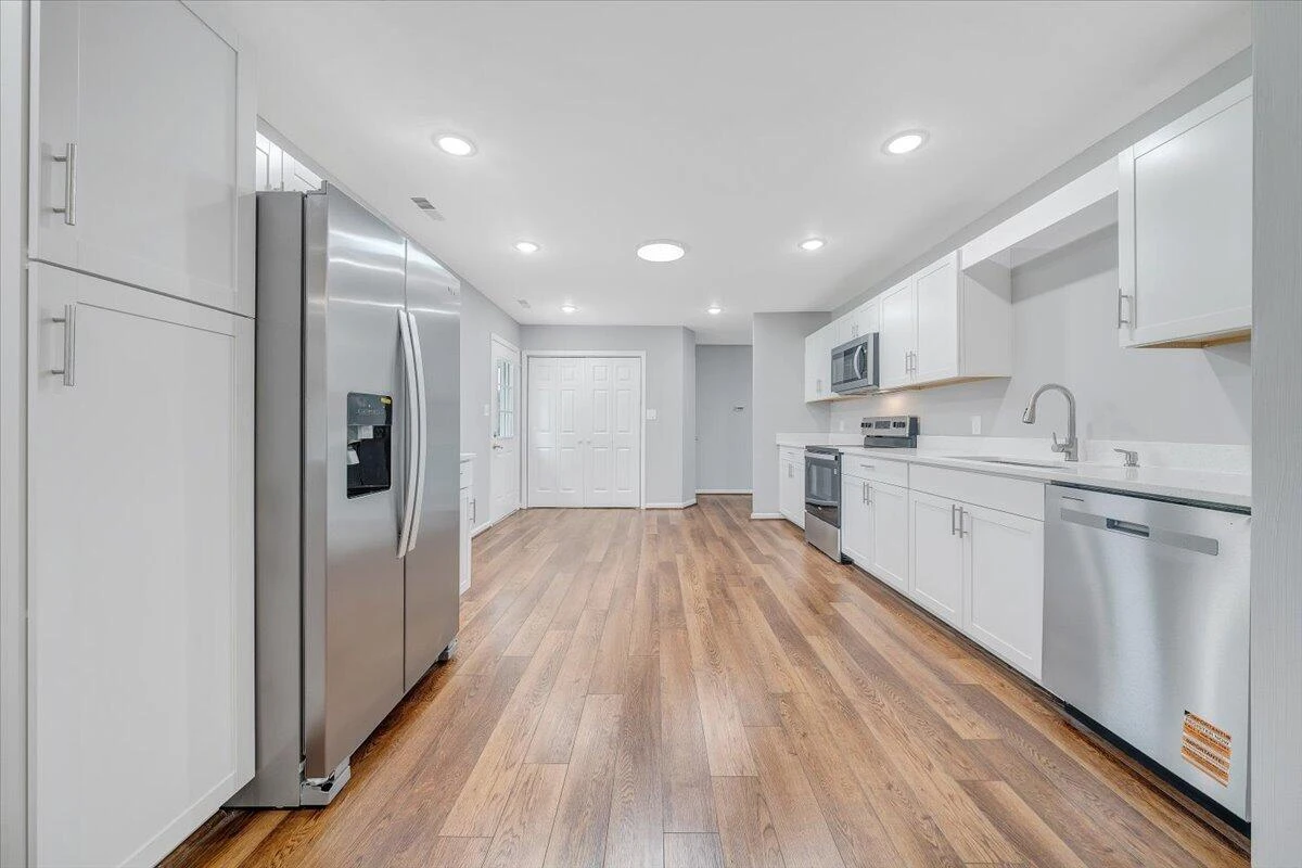 3409 Preston AVE - Photo 12