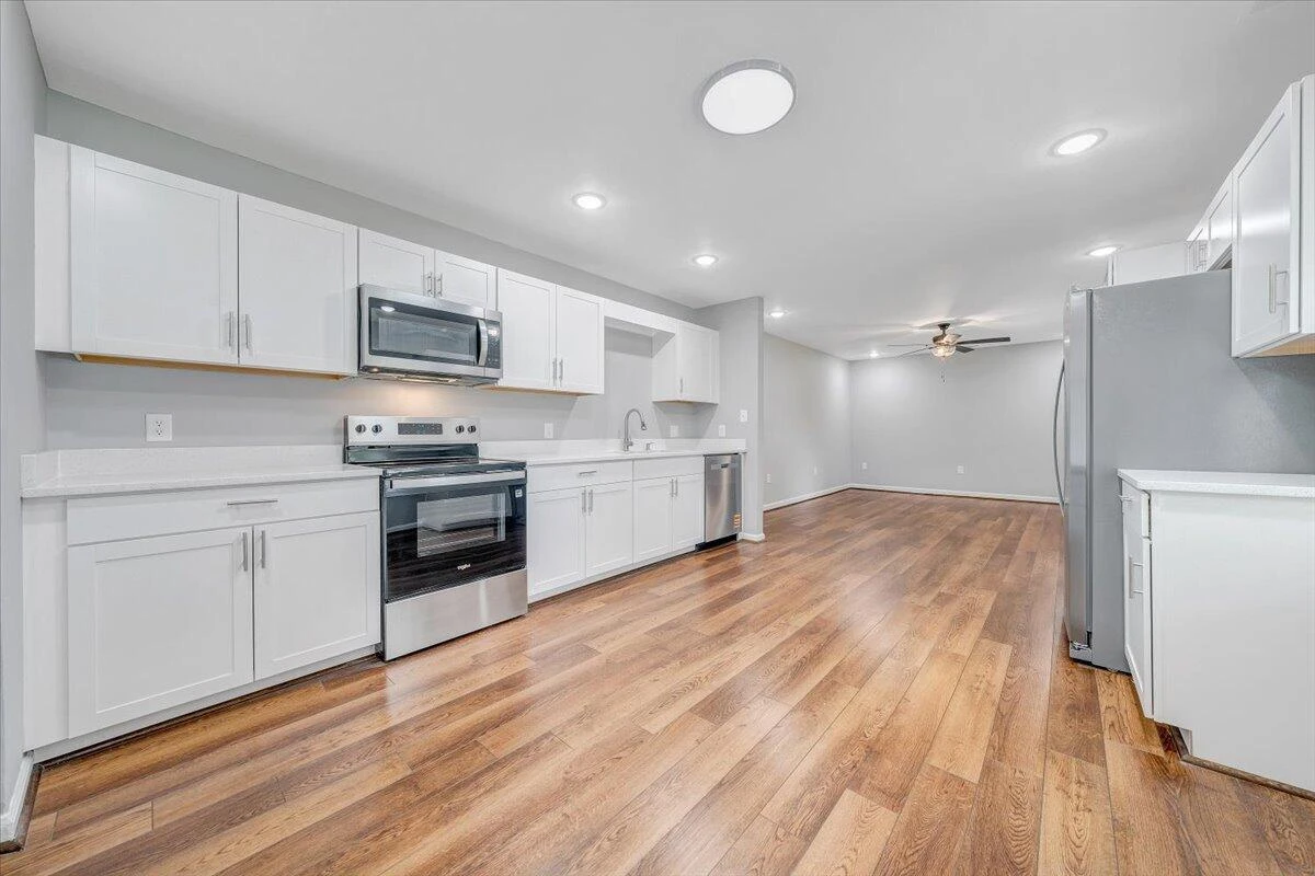 3409 Preston AVE - Photo 13