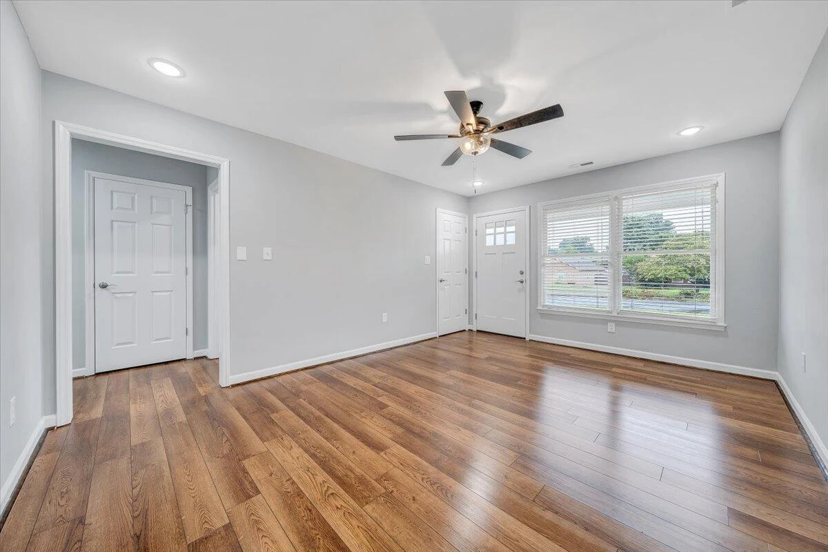 3409 Preston AVE - Photo 6