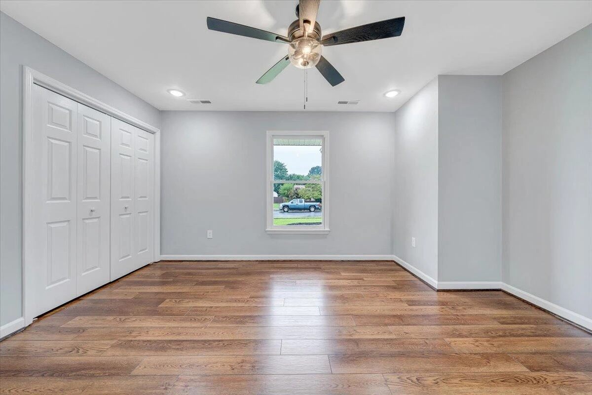 3409 Preston AVE - Photo 9