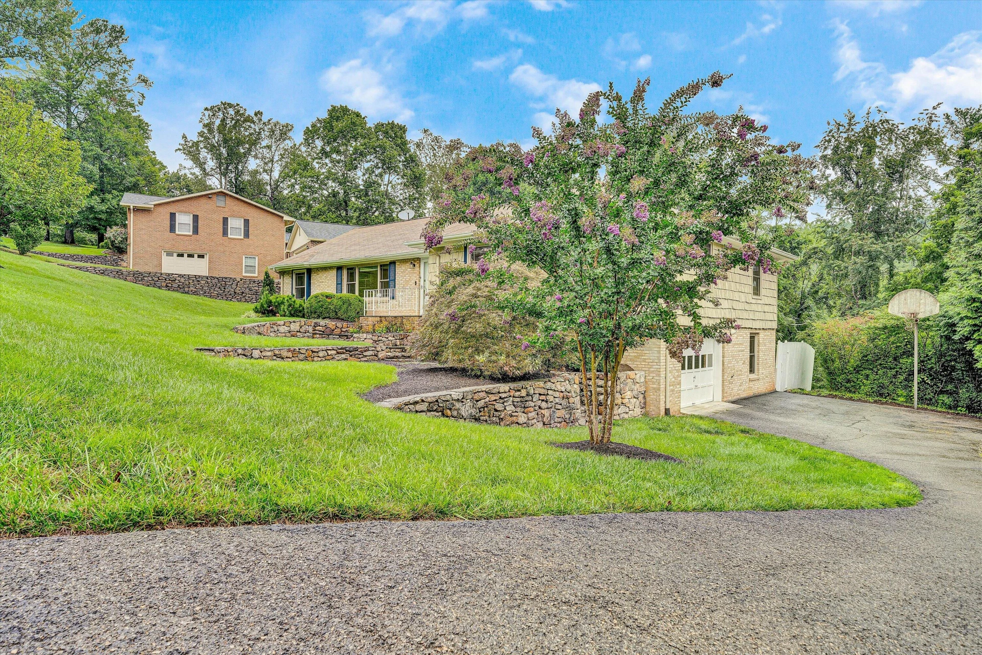 6521 Woodbrook DR - Photo 5