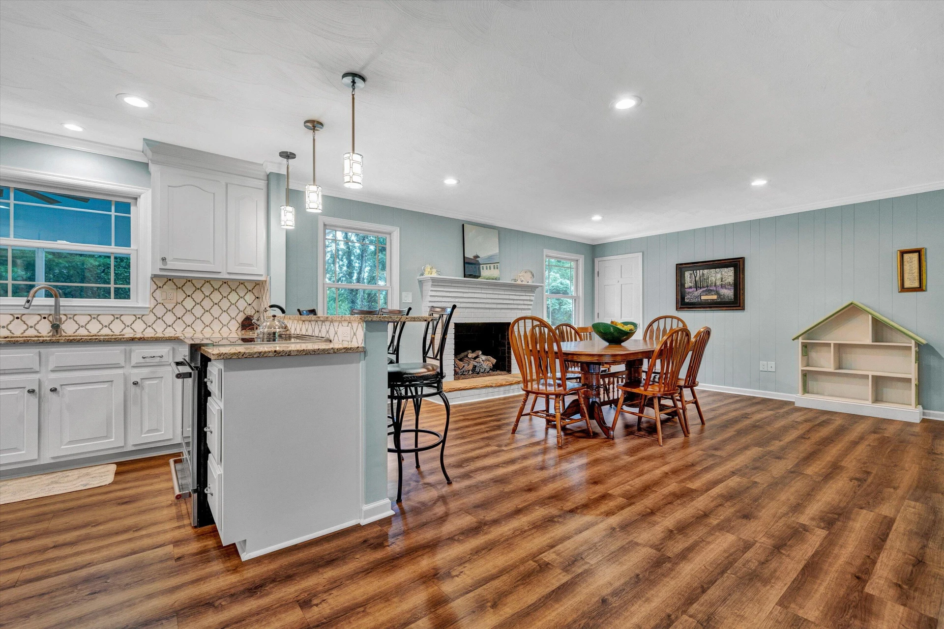 6521 Woodbrook DR - Photo 8