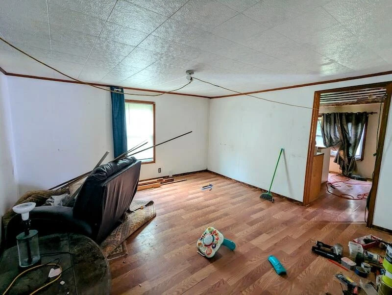 737 Agnes LN - Photo 7