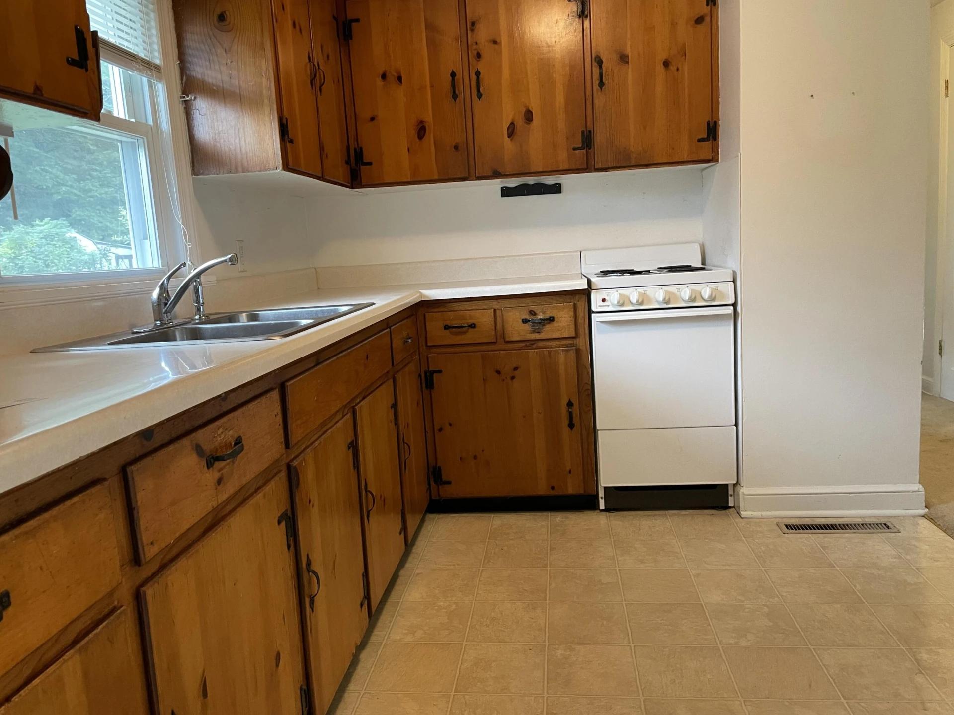 130 Derek DR - Photo 10
