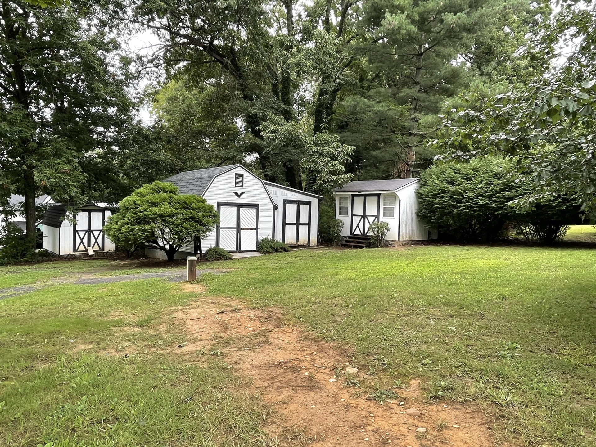 130 Derek DR - Photo 27