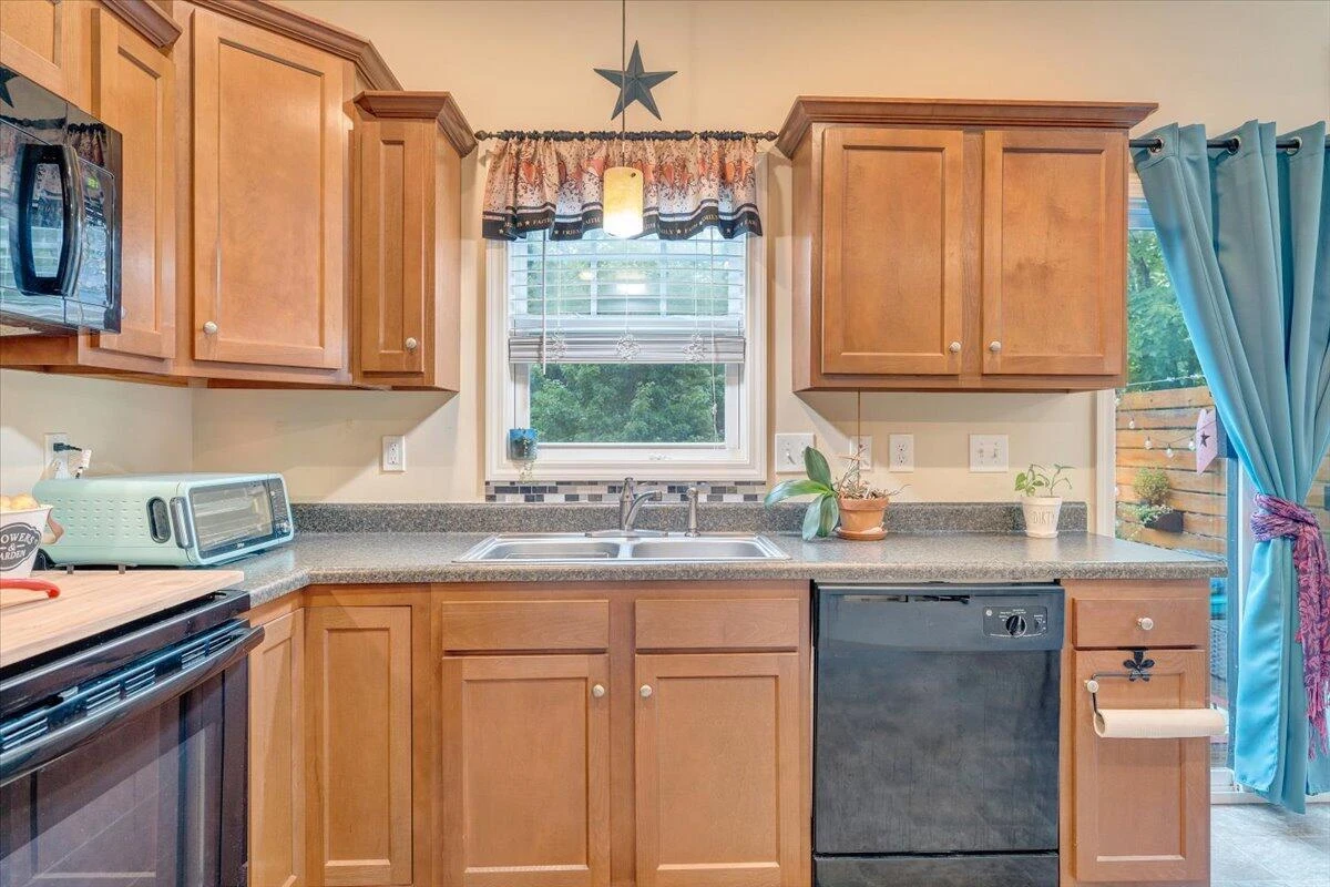 2632 Bandy RD - Photo 10