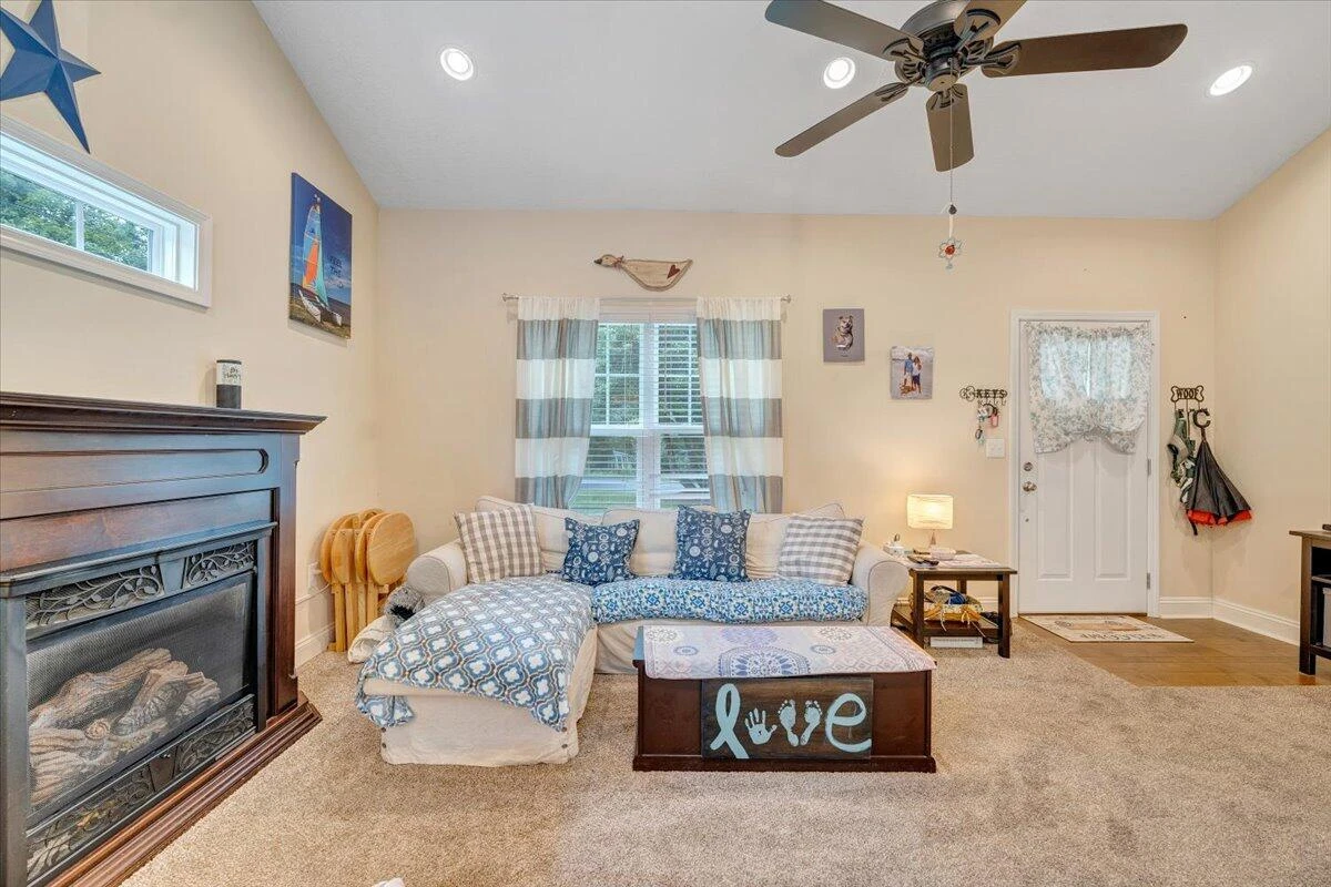 2632 Bandy RD - Photo 4