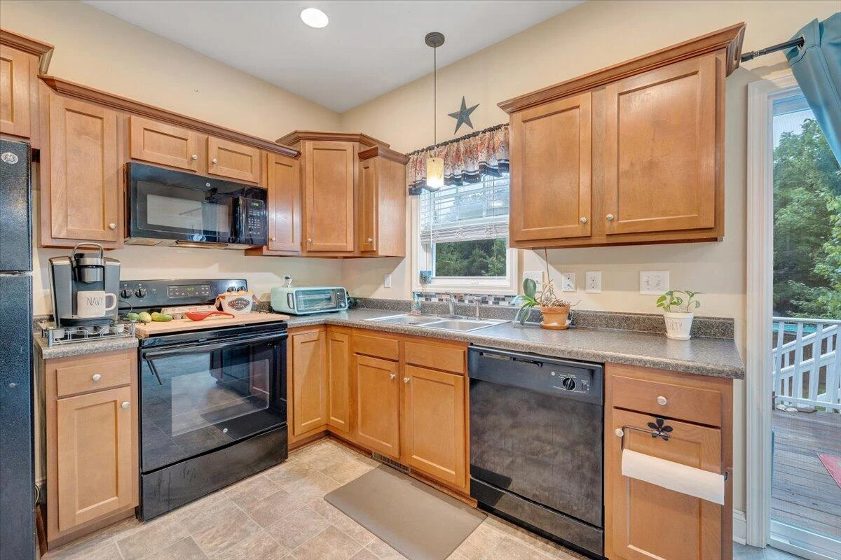 2632 Bandy RD - Photo 9