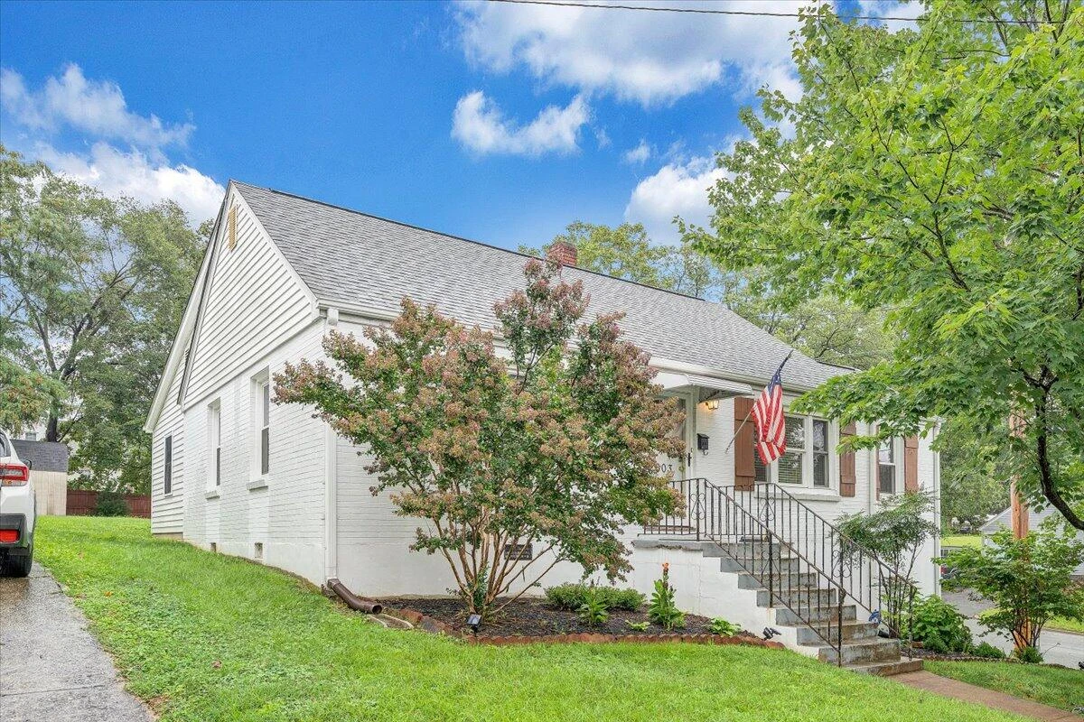 2603 Fairway DR - Photo 3