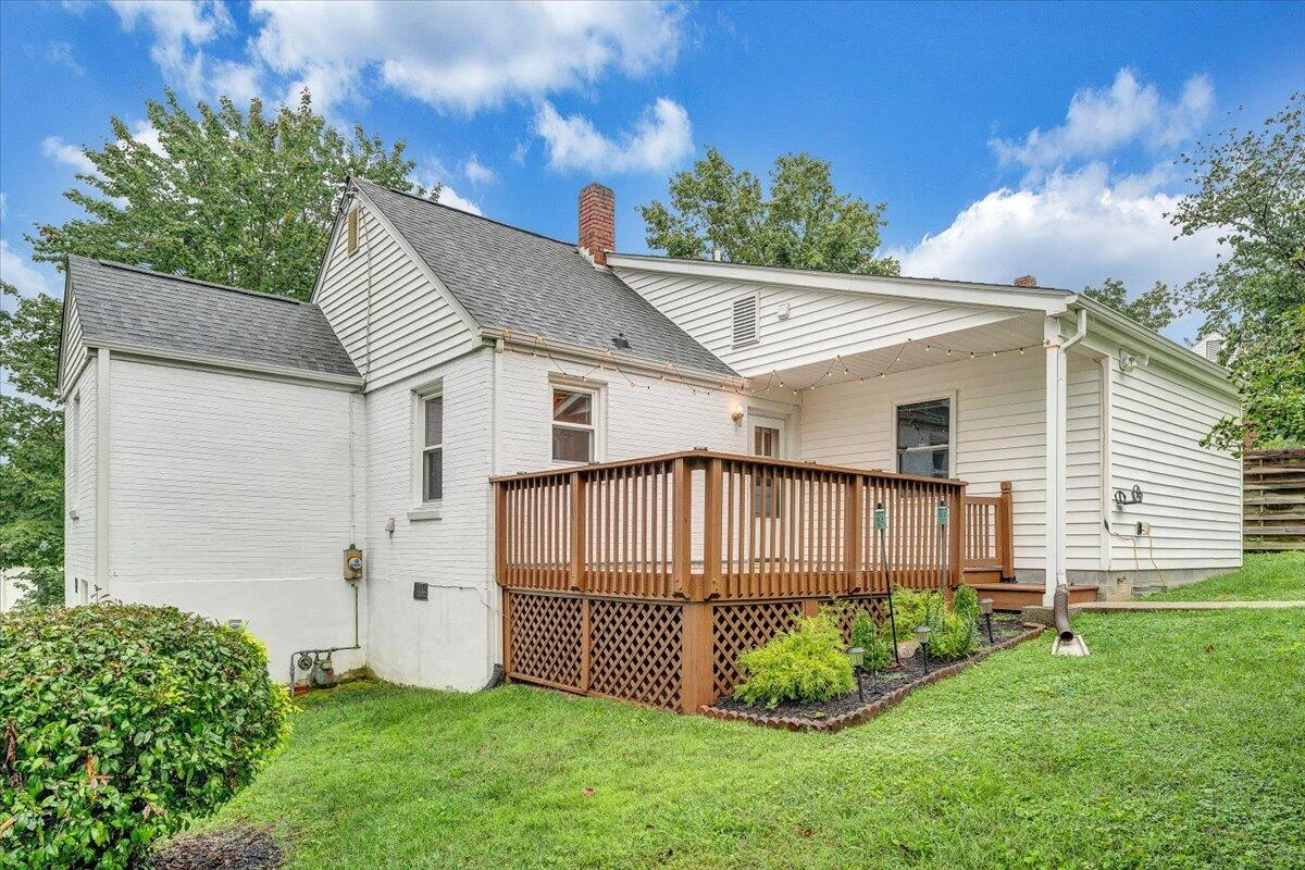 2603 Fairway DR - Photo 6