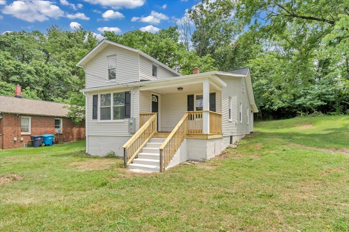 2107 Hollins RD - Photo 33