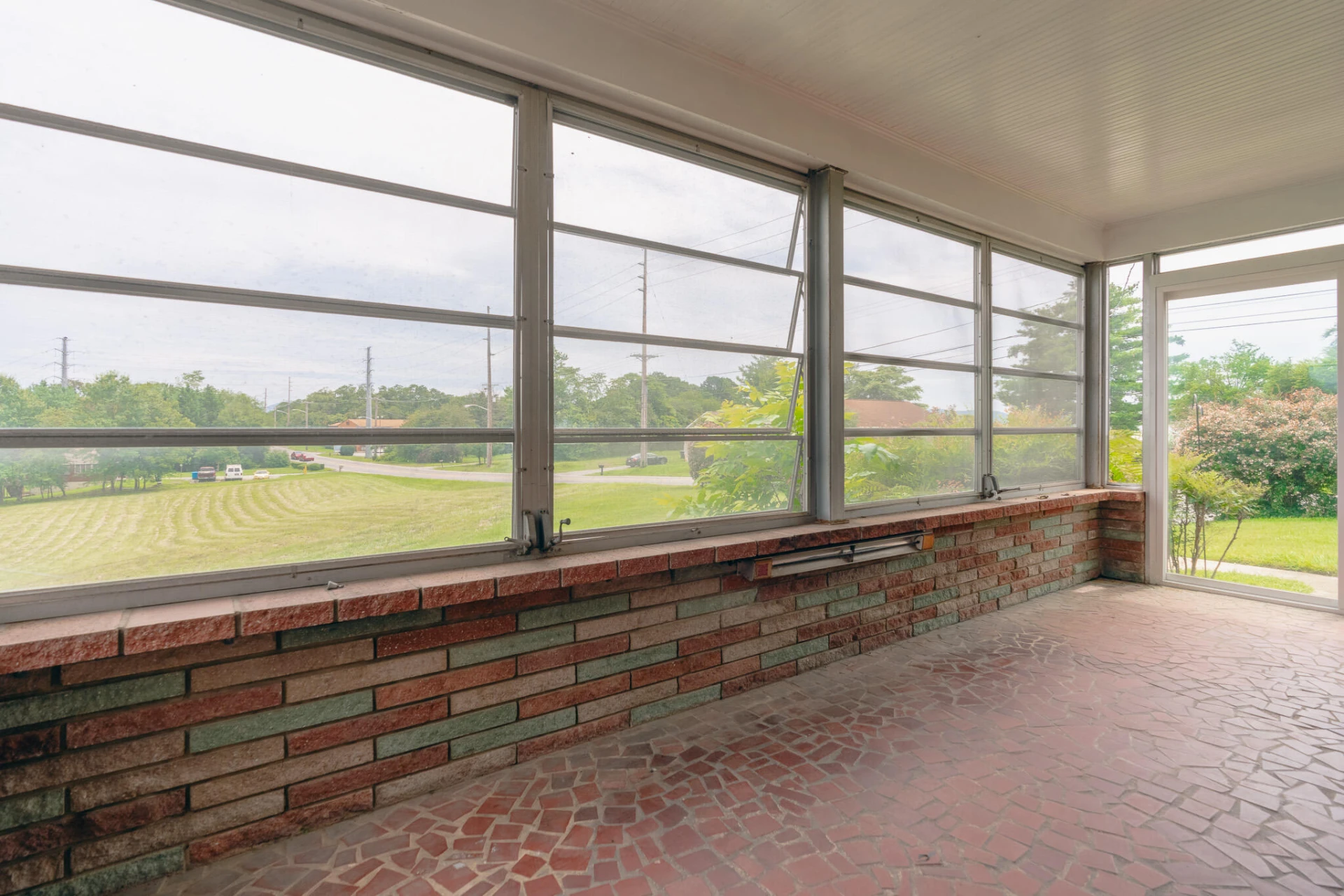 3505 Hershberger RD - Photo 16