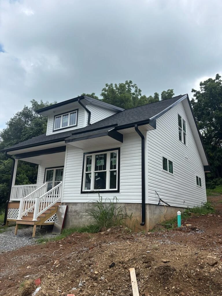 215 Harrison AVE
