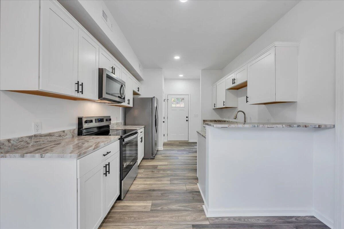 215 Harrison AVE - Photo 10
